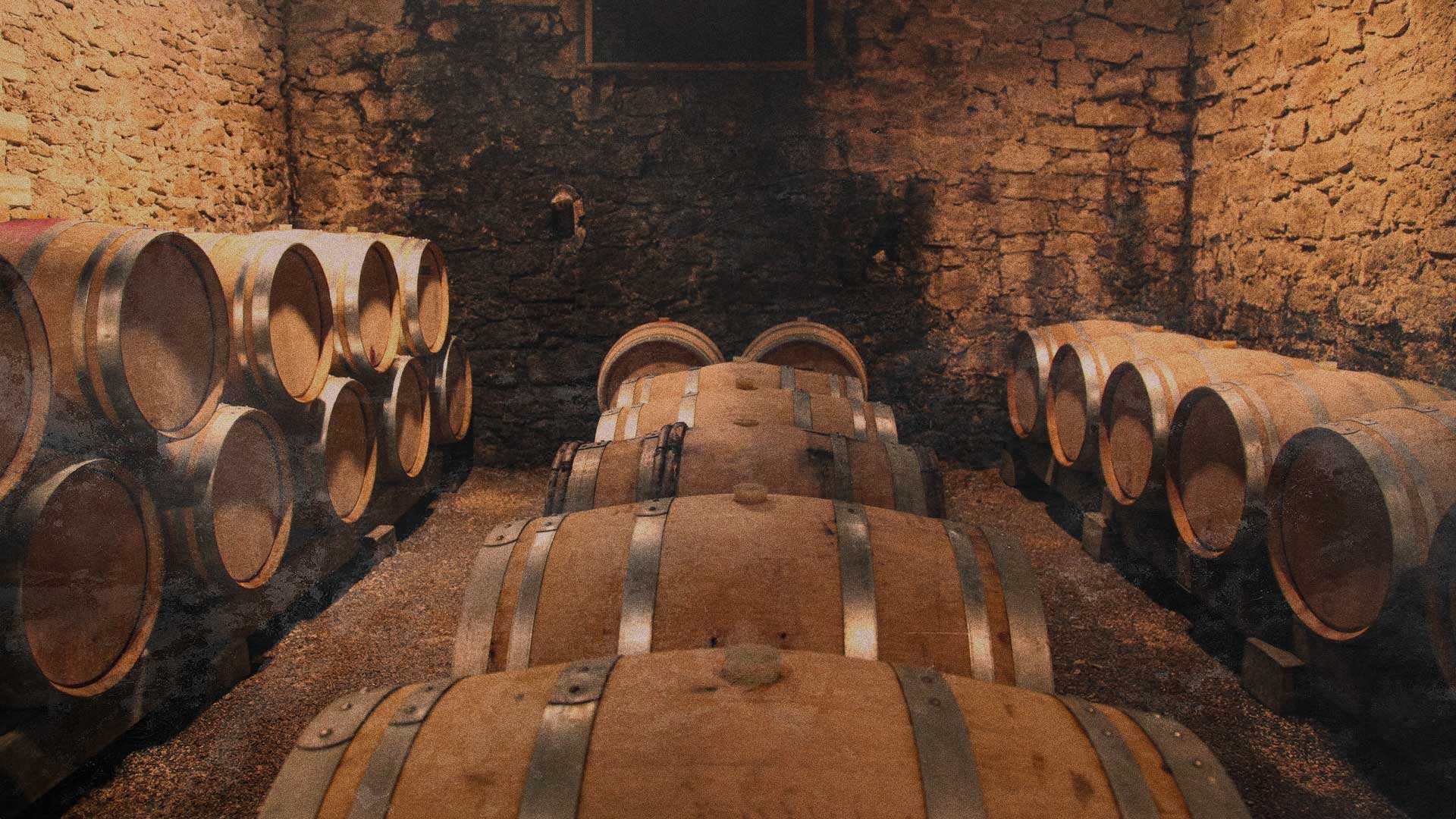 Cantina di botti in legno per l’affinamento dei vini pregiati di CornerShop Sorrento